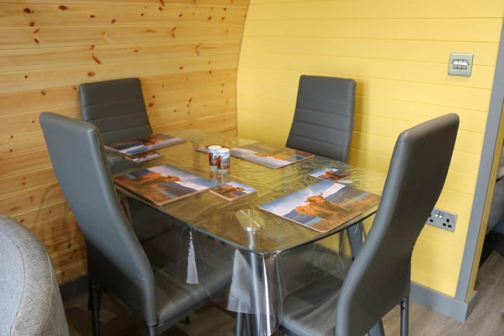 Glampods Glamping Pod - Meet Highland Cows And Sheep Elgin Villa Eksteriør billede